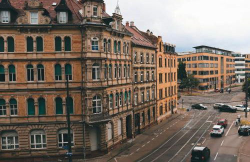 Familienfreundliche geräumige Design-Wohnung mit Balkon im Zentrum - APOLONIAliving - Foto 66