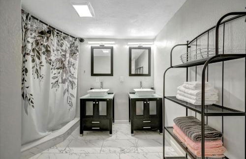 Sleeps 8 Near Busch Gardens with BBQ and Fenced Yard - Foto 30