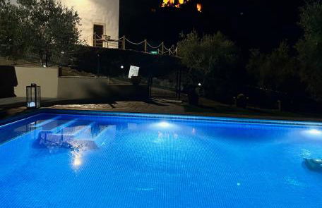 Casa Caraza. Un olivar con vistas al castillo de Juego de Tronos - Foto 21