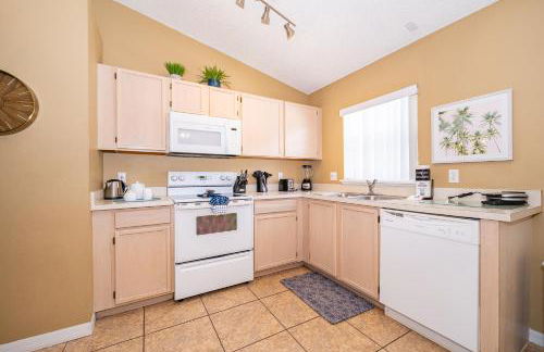 Family-Friendly 5-Bedroom Home With Pool Near Disney - Foto 20