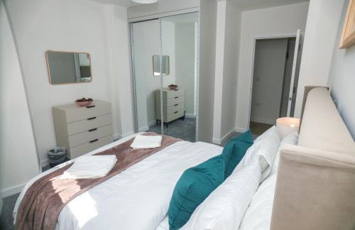 Little Haven Thames view Free Parking Closer to Heathrow - Foto 24