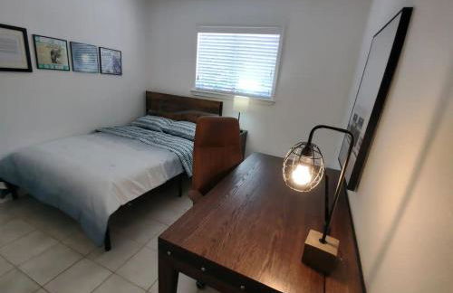 Small Town, Big House - Sleeps 8! - Foto 7
