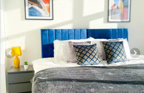 The Felix Apartments - 3 Bedrooms - FREE Parking - Close to train station - Photo 1