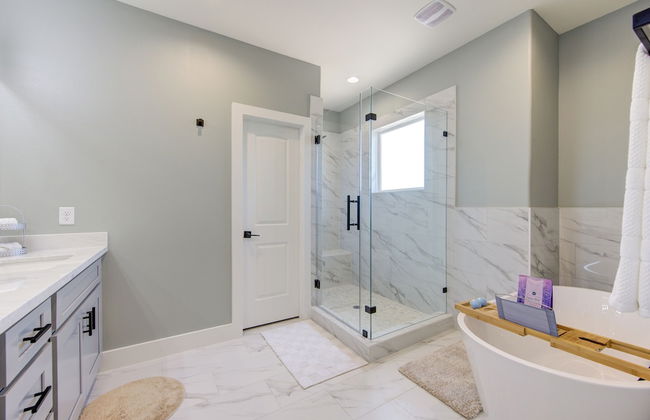 Modern Cozy Home with King Bed - Foto 39