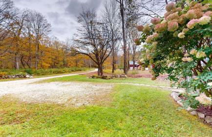 Pond View Cabin Brought to you by GetAway Vacations - Photo 22