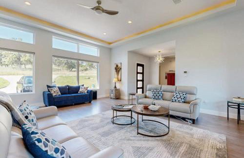 Luxury Hill Country Home in Horseshoe Bay Near Lake LBJ & Golfing with Game Room - Photo 10