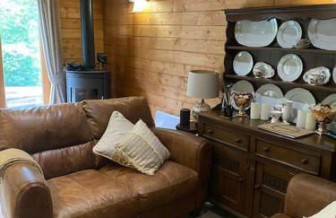 3 Bedroom Lodge Hotub pool in Horsley Surrey UK - Photo 68