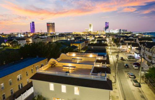 ❤️ The Top End Townhomes with Stunning Views On One-Of-A-Kind Rooftop Deck! WOW! - Foto 29