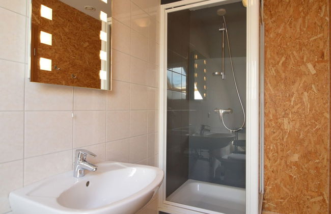 Gorgeous Holiday Home in Waimes With In-house Theatre & Pool - Photo 16