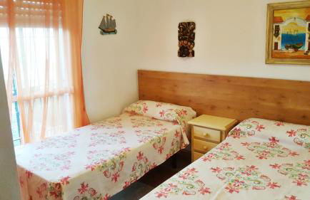 Chalet Adosado con dos terrazas y piscina - Photo 18