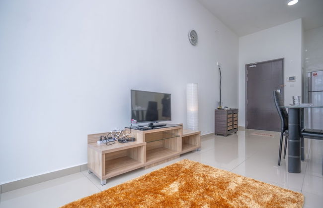 OYO Home 89464 Awesome 1 Bedroom D'summit - Foto 16