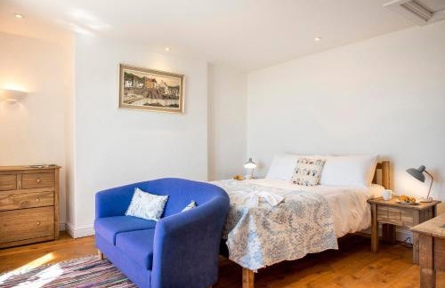 Drake Cottage with Hot tub - Photo 20