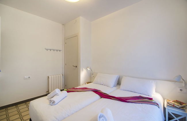 Happy People Gaudi Sant Pau - Foto 21