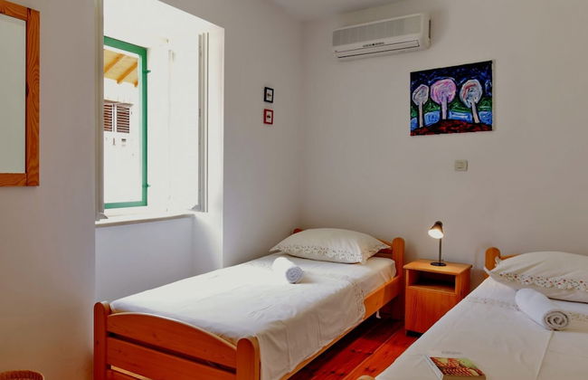 Villa in Sumartin Near Beach & Private Pool - Photo 3