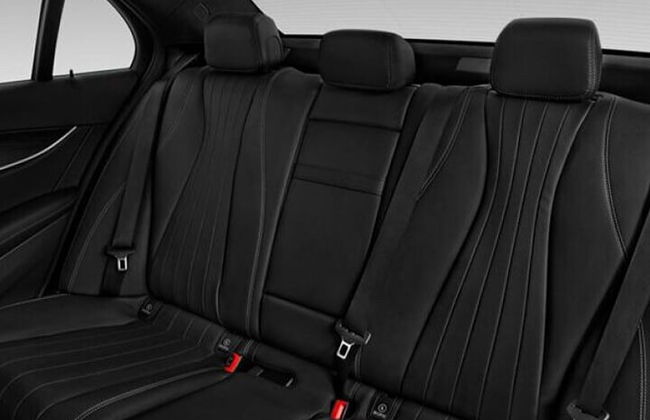 Arrival Private Transfer from Bilbao airport BIO to Bilbao City by Business Car - Photo 3