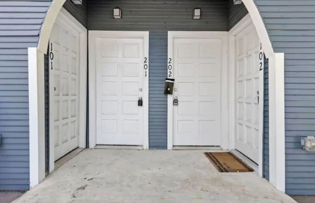 Impressive Cozy Historic 2BR Apt 201 Near Downtown - Foto 20