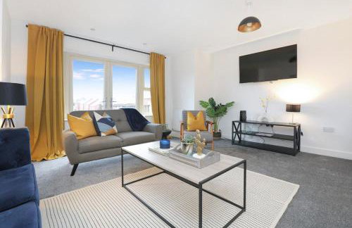 Spacious Home For Contractors,Families,Groups, Sleeps 10, Free Parking - Foto 1