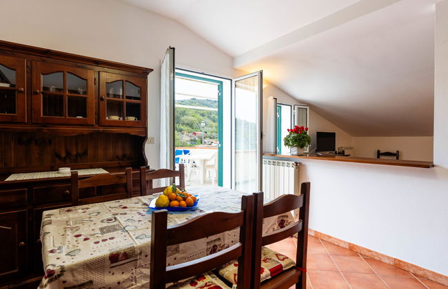 2 bedroom Apartment in Diano Castello with swimming pool and garden - Photo 4