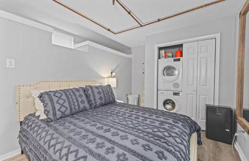 Convenient Apt Close to Downtown - Foto 30