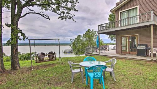Lakefront Home with Private Beach Access! - Foto 2