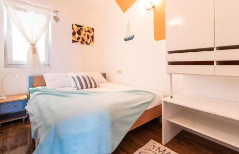 Amazing Apartment In Dobropoljana - Photo 14