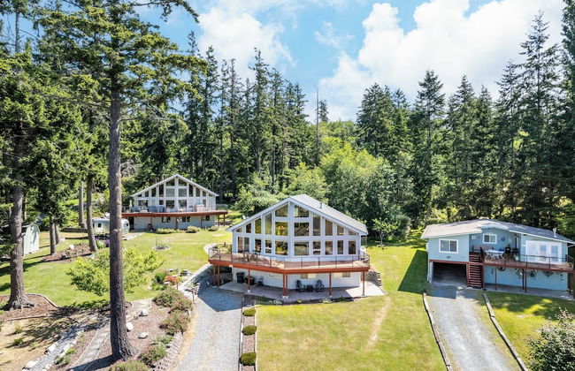 Harborview Getaway by Avantstay Walk to Beach - Photo 33