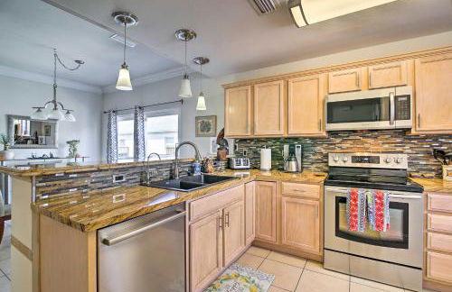 South Padre Island Condo with Pool Access and Balcony! - Photo 8