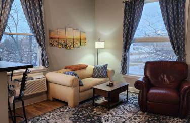 Spacious 2BR Apt Downtown, 2 Blocks from State Capitol - Foto 8