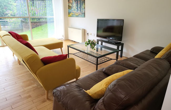 Luxury River View 2-bed Apt, Wifi, Garden, River - Foto 11