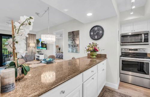 Gorgeous Inside - Stunning Resort Views - Foto 17