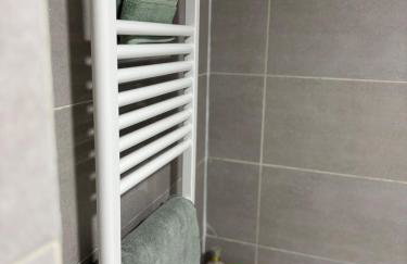 Cozee 2-bed in WV11 ideal for long work stays & relocation cls to New cross hospital M54&M6 - Foto 17