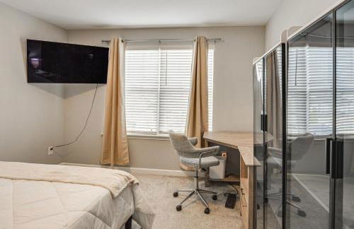 Quiet and Comfy Spring Hill Townhome with WFH Setup - Photo 22