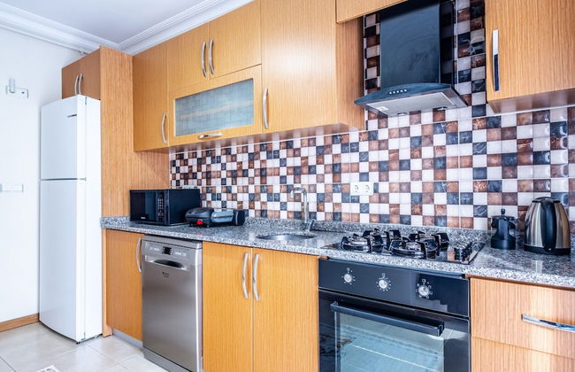 Flat in Maltepe With Balcony Near Shopping Malls - Foto 10