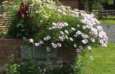 Leverets - Squirrel Lane Lodges Ludlow - Photo 4