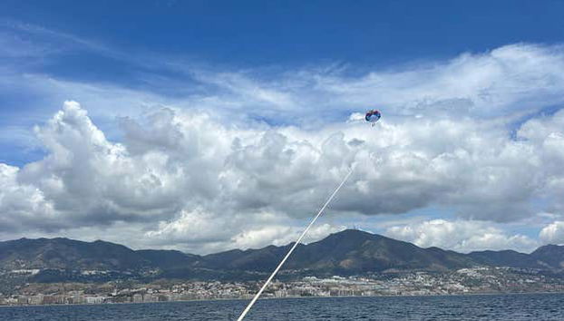 Parasailing en la Costa del Sol.