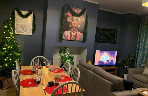 3 bedroom Leeds home for contractors & professionals with free Parking and Netflix nr motorway 5 mins to Royal Armouries - Foto 47