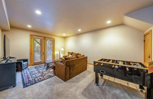 Sierra Pines Villa Deck Jetted Tub Game Rm - Photo 43