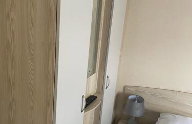 Haggerston Castle 6 Berth Caravan - Lakefield 115 - Foto 9