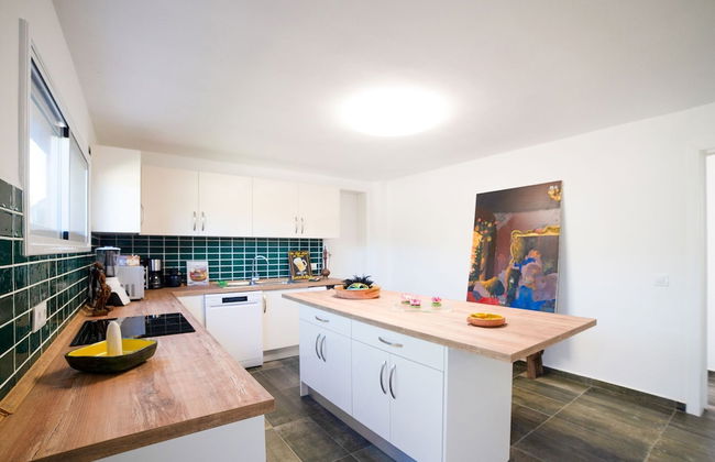 Appealing Holiday Home in La Escalona With Mountain Views - Photo 4