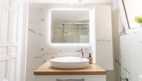 Golden Angel - Elegant Apartment in Egaleo-Athens - Foto 5, Shower