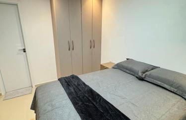 Ap próx ao shopping com garagem, piscina e ar - Foto 25