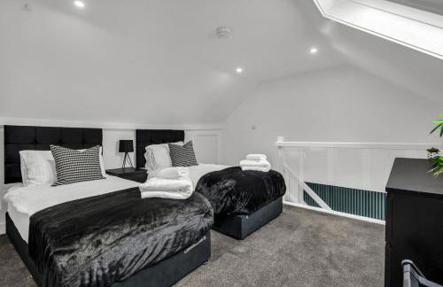 Stanley Park House Peterborough - 3 bed, 3 bathroom, parking, garden - Foto 54