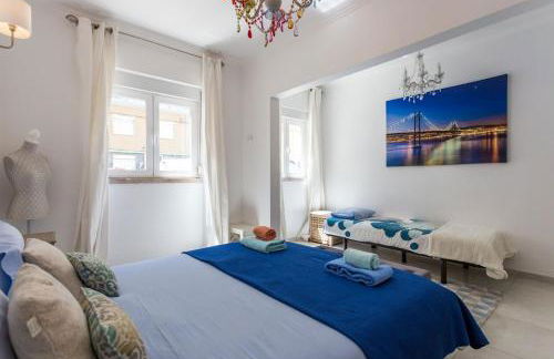 1-Bedroom Flat with Terrace, near Metro & Arena - Photo 16