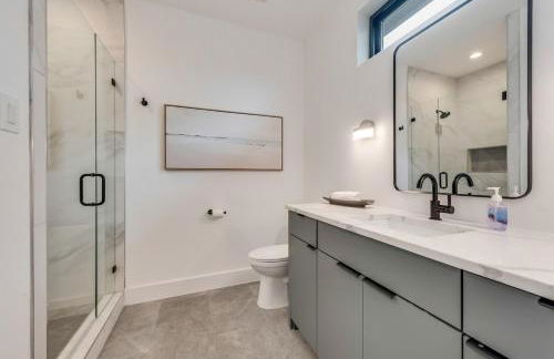 Mod Squad - Photo 64