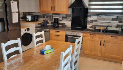 Chez Christophe Valensole - Foto 3, stove, dishwasher