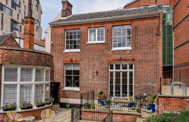 Host & Stay - All Saints Green Cottage - Photo 3