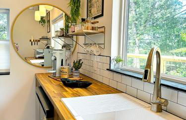 Tiny House Rental in Asheville, NC - The Bat Shack - Foto 23