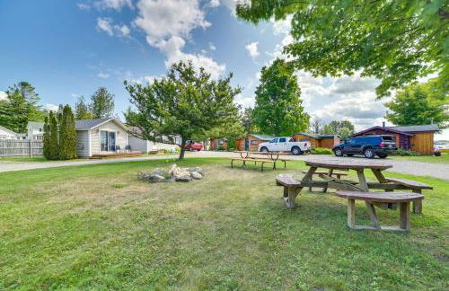 Tiny House Cottage 5 with Crooked Lake Access! - Foto 22