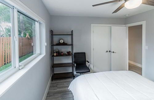 Spacious Fort Lauderdale HEATED Pool House, Grill and Beach 2.9 miles - Foto 14