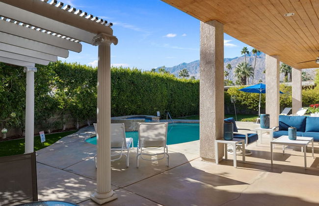 The Palms- Pool Jacuzzi and Pet Friendly - Photo 13